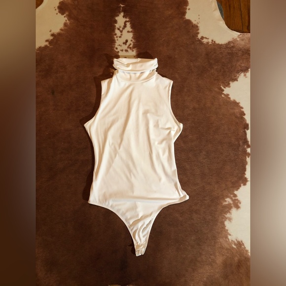 TCEC white boutique bodysuit 
size large - Picture 1 of 4